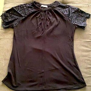 Montagne keyhole lace top